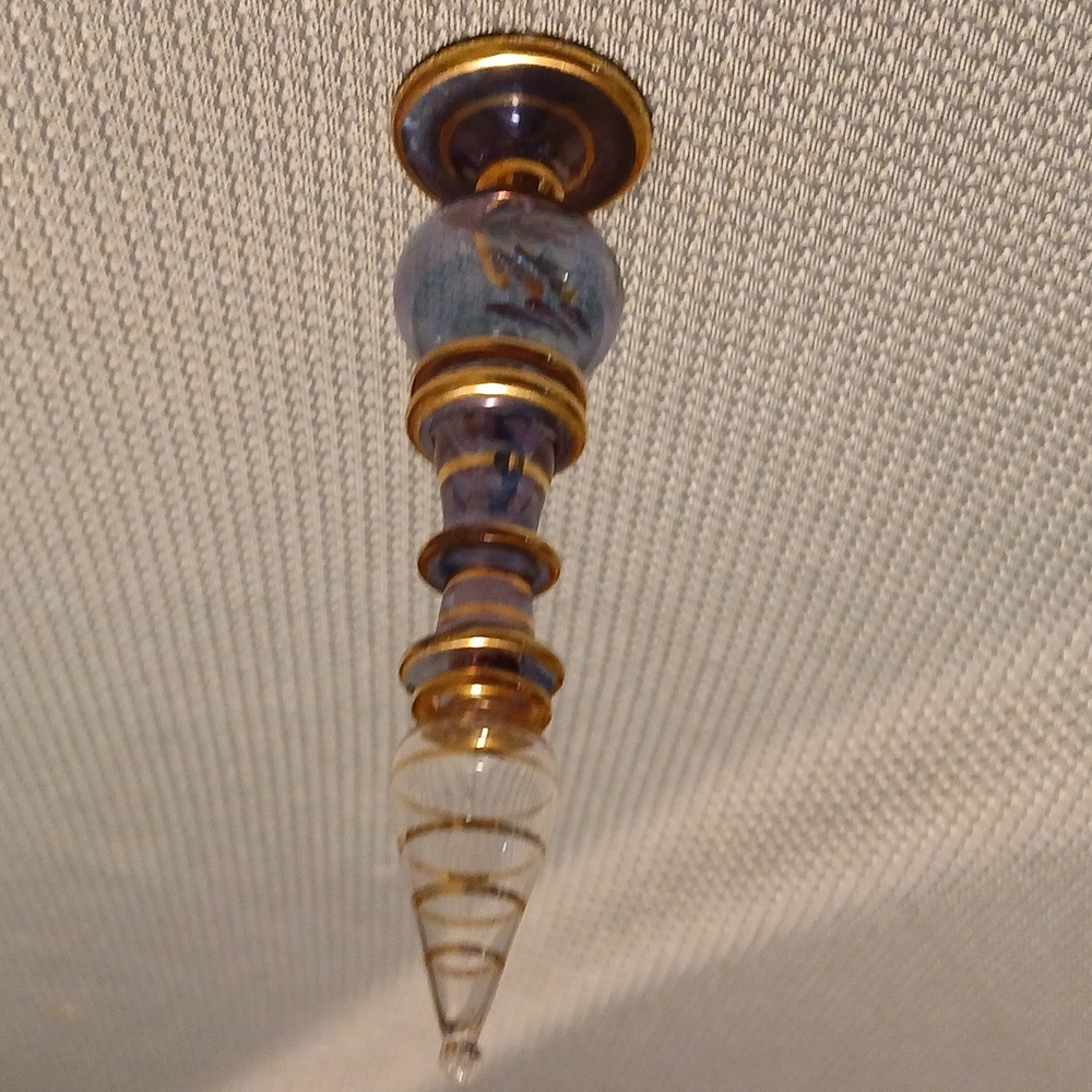 Tea drop bottle, glass with multiple colors